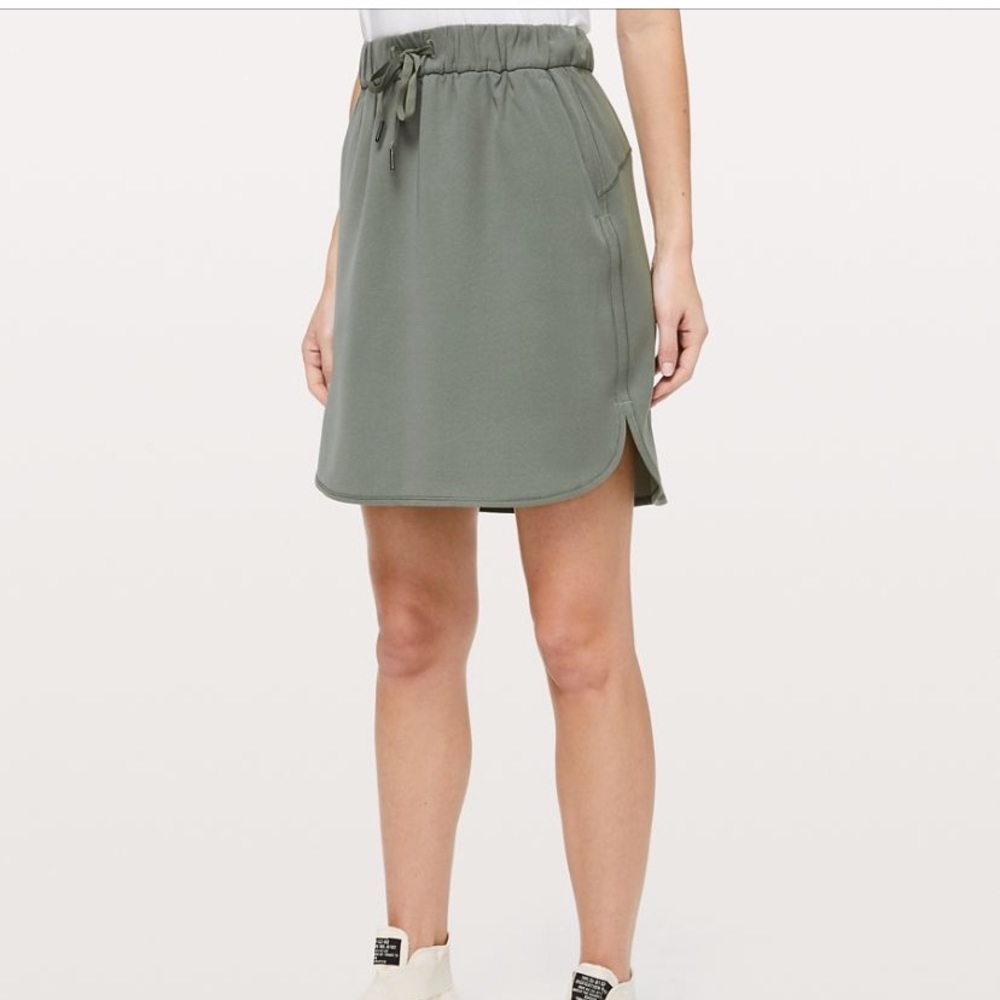NWT Lululemon on the fly skirt *woven